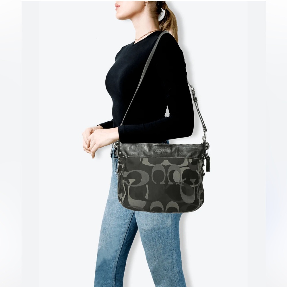 Coach Zoe Signature Jacquard Purse F14710 Shoulder Bag Logo Black Gray - Picture 2 of 14